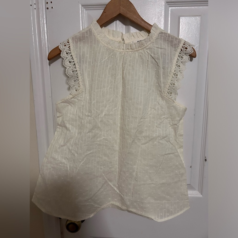 Mine Sleeveless Blouse with Lace Trim